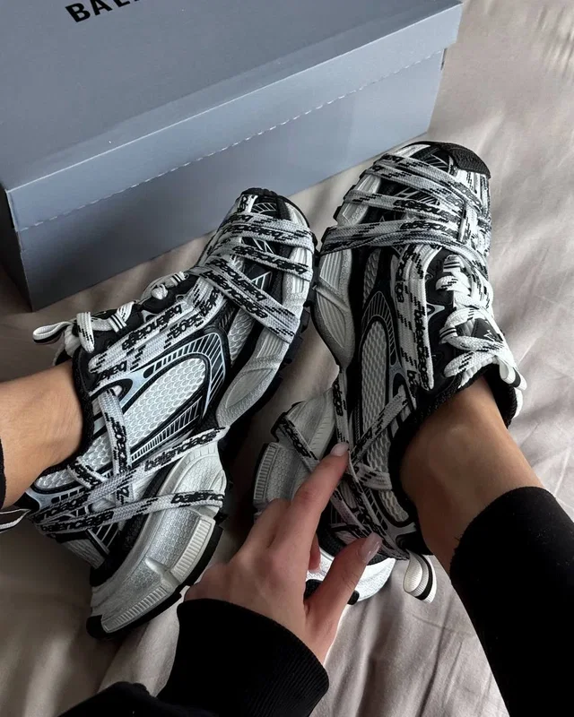 Balenciaga 3XL Extreme Laces Black Logo — головне фото товару