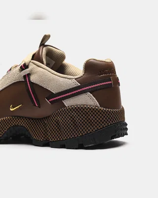 Nike Jacquemus x Nike Air Humara 'Brown' — головне фото товару