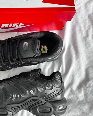Nike Air Max Plus Drift 'Triple Black Carbon Fiber' HF0785-001 — головне фото товару