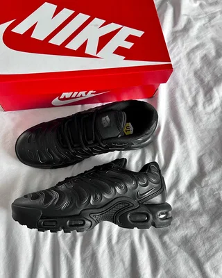 Nike Air Max Plus Drift 'Triple Black Carbon Fiber' HF0785-001 — головне фото товару