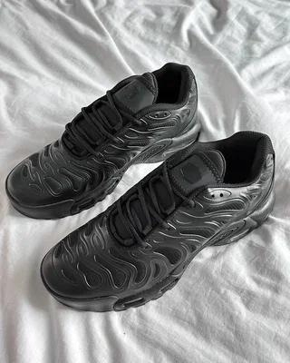Nike Air Max Plus Drift 'Triple Black Carbon Fiber' HF0785-001 — головне фото товару