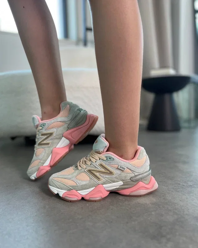 New Balance 9060 pink white — головне фото товару