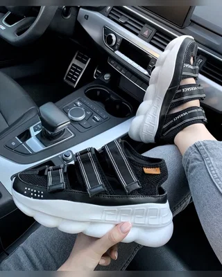 Versace Chain React Sandal Black — головне фото товару