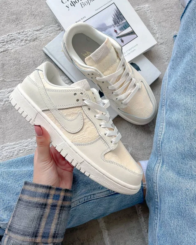 Nike DUNK LOW WMNS ‘LACE PACK REGAL BEIGE’ — головне фото товару