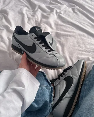 Nike Cortez Leather SE 'Metallic Cool Grey Black' HQ3490-099 — головне фото товару