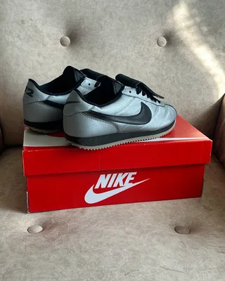 Nike Cortez Leather SE 'Metallic Cool Grey Black' HQ3490-099 — головне фото товару