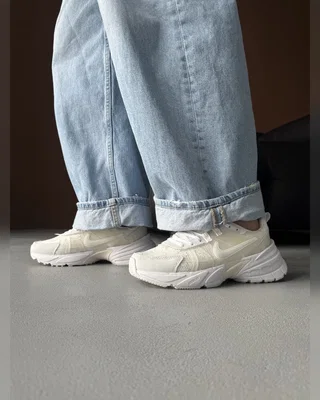 Nike V2K Runtekk White Flowers — головне фото товару