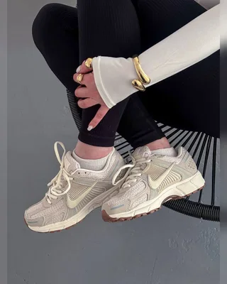 Nike Zoom Vomero 5 Beige — головне фото товару