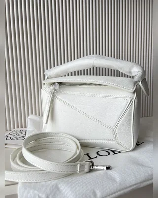 Loewe White puzzle — головне фото товару