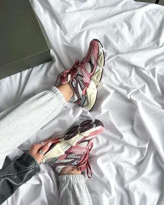 New Balance 9060 'Cherry Blossom Pack Mineral Red' — головне фото товару