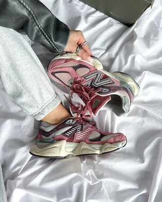 New Balance 9060 'Cherry Blossom Pack Mineral Red' — головне фото товару