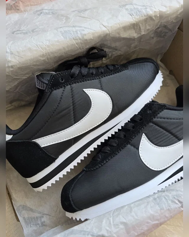 Nike Cortez • Black White • — головне фото товару