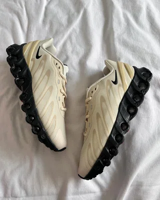 Nike NikeAir Max Dn8 'Desert Khaki' FQ7860-200 — головне фото товару