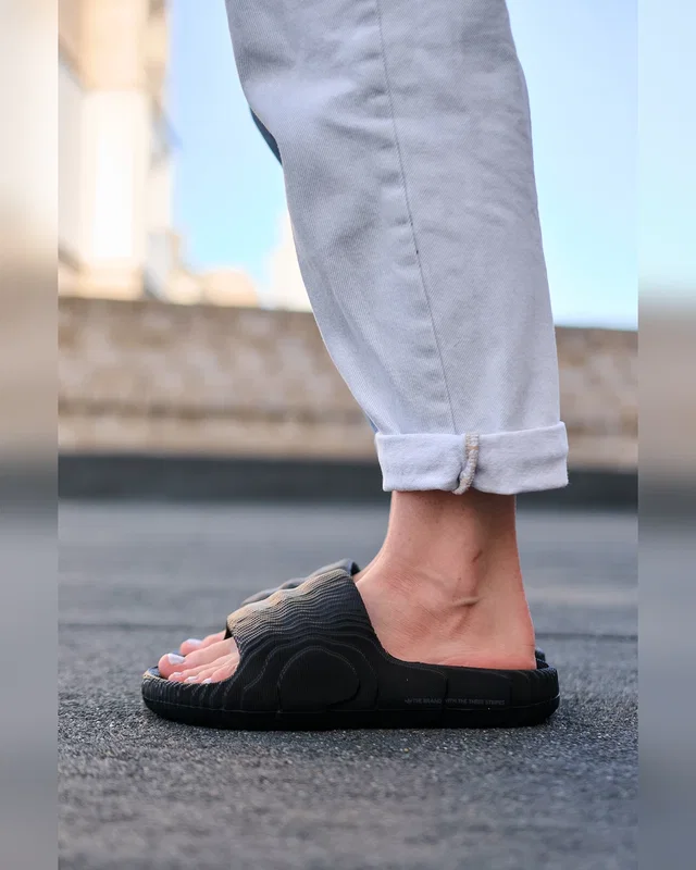 Adidas Adilette Black — головне фото товару