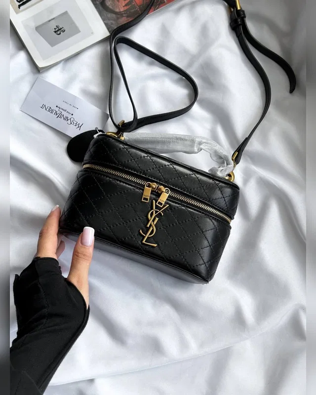 Saint Laurent Gaby Vanity Leather Shoulder Bag Black (Гладка шкіра) 20 x 14 x 7 — головне фото товару