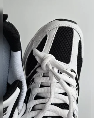 New Balance 530 • Black White • — головне фото товару