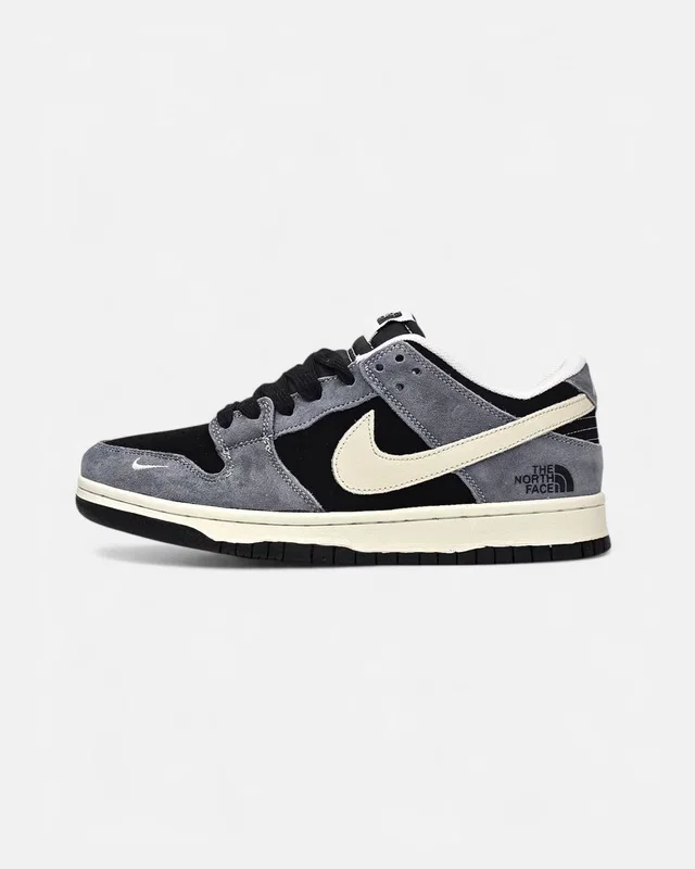 The North Face Nike SB Dunk × The North Face • Graphite Grey • — головне фото товару