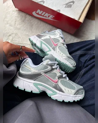 Nike V5 RNR Metallic Silver Pink — головне фото товару