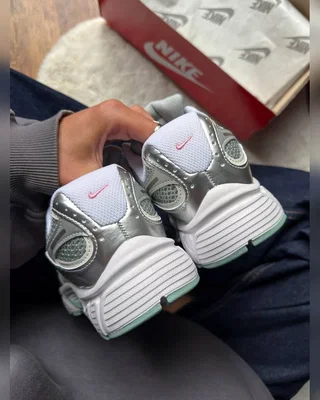 Nike V5 RNR Metallic Silver Pink — головне фото товару