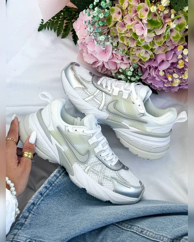 Nike V2K Runtekk Pink/Silver — головне фото товару