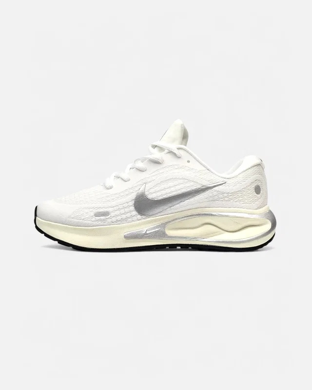 Nike Journey Run • White Cream • — головне фото товару