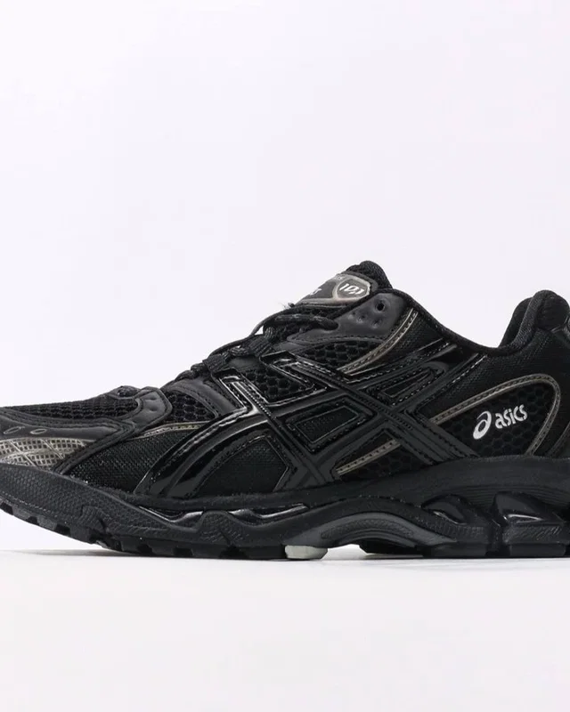 Asics Nimbus Black — головне фото товару