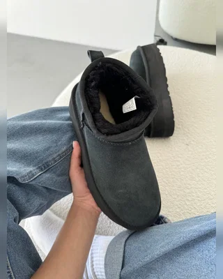 UGG Classic Ultra Mini Platform XL Black — головне фото товару