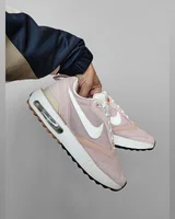 Nike Air Max Dawn Pink — головне фото товару