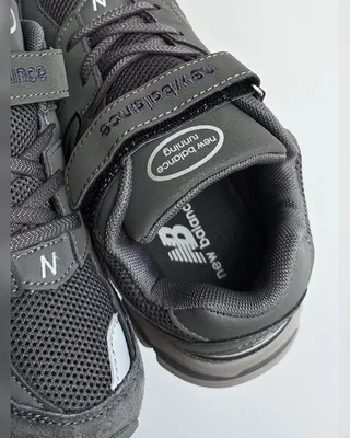 New Balance 2002R — головне фото товару