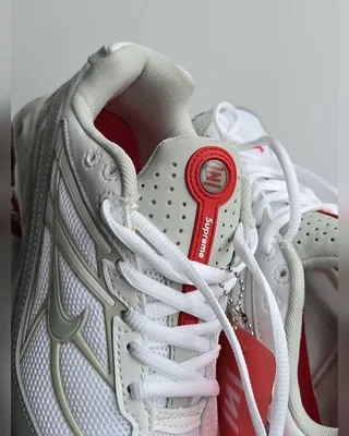 Nike x Supreme Shox Ride 2 SP • Light Grey White Red • — головне фото товару
