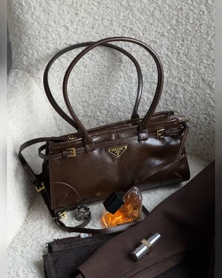Prada Medium Leather Handbag Brown 33 х 17 х 10 — головне фото товару