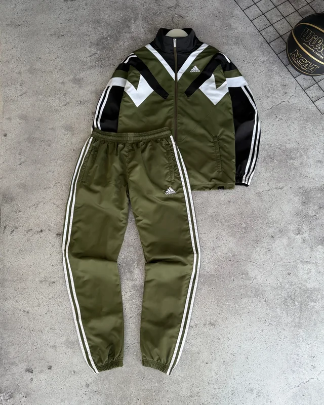 Костюм Adidas — головне фото товару