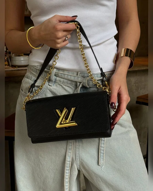 Louis Vuitton Twist West Pochette Black (наша бренд коробка) 24 x 12 x 8 — головне фото товару