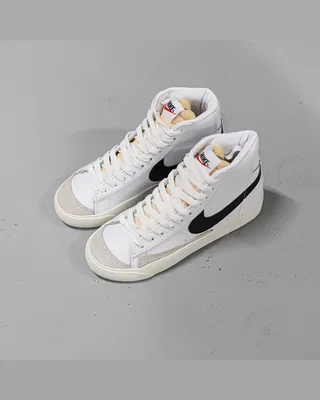 Nike Blazer Mid 77 Vintage White Black — головне фото товару