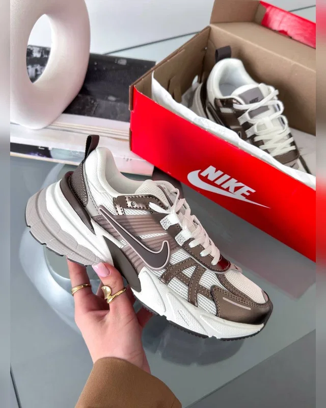 Nike V2k Run Mink Brown Summit White College Grey — головне фото товару