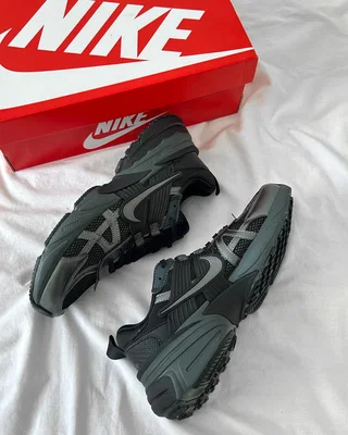 Nike V2K Run 'Black Dark Smoke Grey' HJ4497-001 — головне фото товару