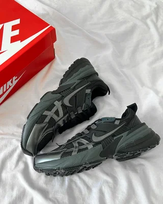 Nike V2K Run 'Black Dark Smoke Grey' HJ4497-001 — головне фото товару