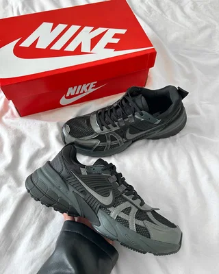 Nike V2K Run 'Black Dark Smoke Grey' HJ4497-001 — головне фото товару