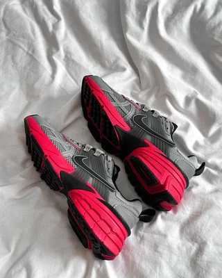 Nike V2K Runtekk "Red Graphite" — головне фото товару