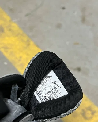 Nike V2K Runtekk "Red Graphite" — головне фото товару