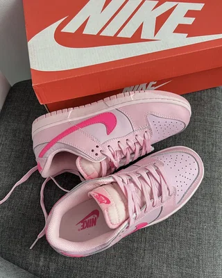 Nike Dunk Low GS Triple Pink — головне фото товару