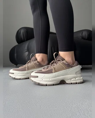 Nike Zoom Vomero Roam Beige Brown — головне фото товару