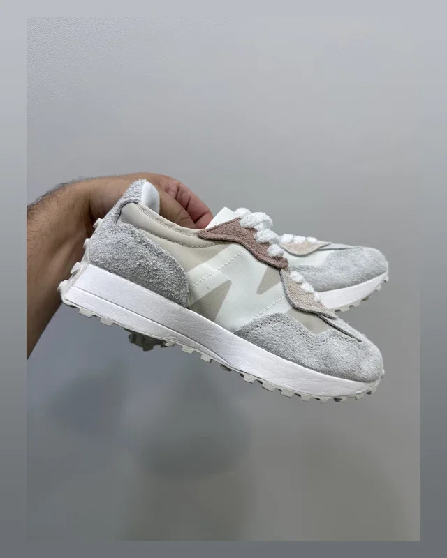 New Balance 327 beige brown — головне фото товару