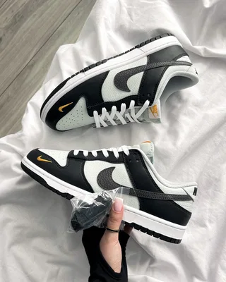 Nike Dunk Low Black Total Orange Mini Swoosh — головне фото товару