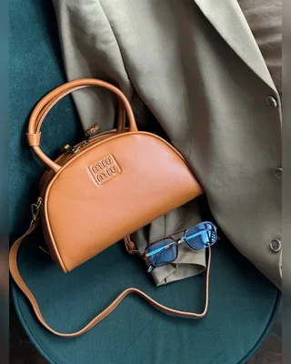 Miu Miu Leather Top Handle Bag Brown [Ориг Коробка] 26 х 15 х 12 — головне фото товару