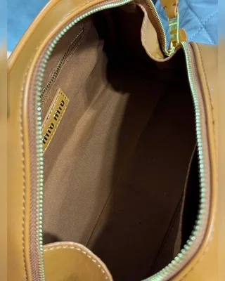 Miu Miu Leather Top Handle Bag Brown [Ориг Коробка] 26 х 15 х 12 — головне фото товару