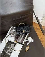 Chanel Mini Rectangular Flap Bag with Top Handle Black 19 х 10 х 6 см — головне фото товару