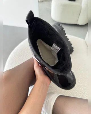 UGG Classic Brellah Mini Boot Black — головне фото товару