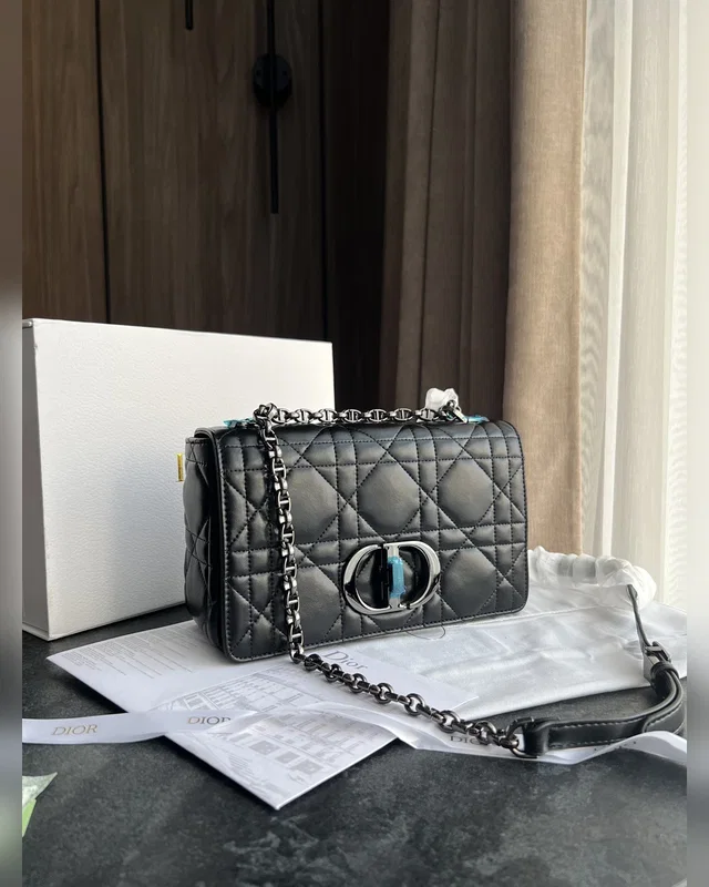 Dior Medium Caro Bag Black — головне фото товару