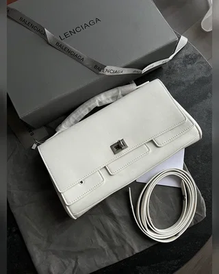 Balenciaga White — головне фото товару